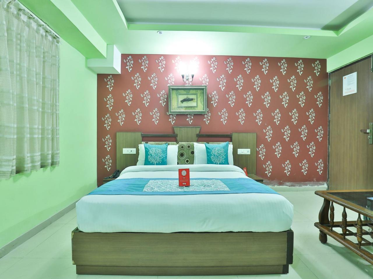 Oyo 4161 Hotel Shailly Inn Ahmedabad Exterior foto