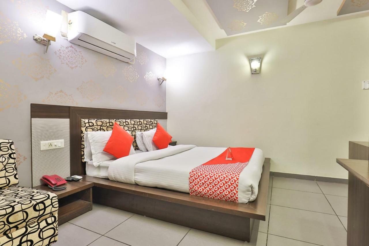 Oyo 4161 Hotel Shailly Inn Ahmedabad Exterior foto
